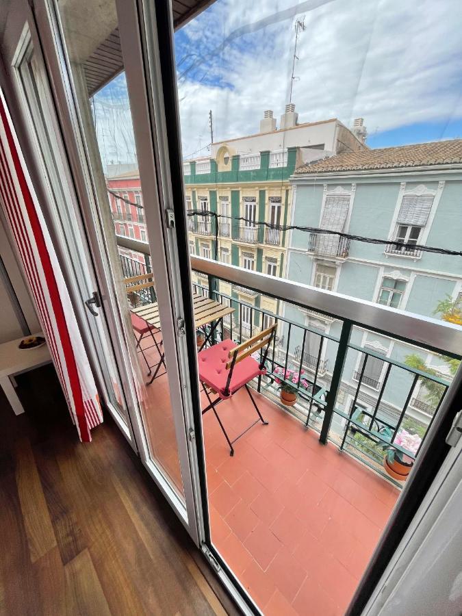 Apartamentos Sevilla บาเลนเซีย ภายนอก รูปภาพ