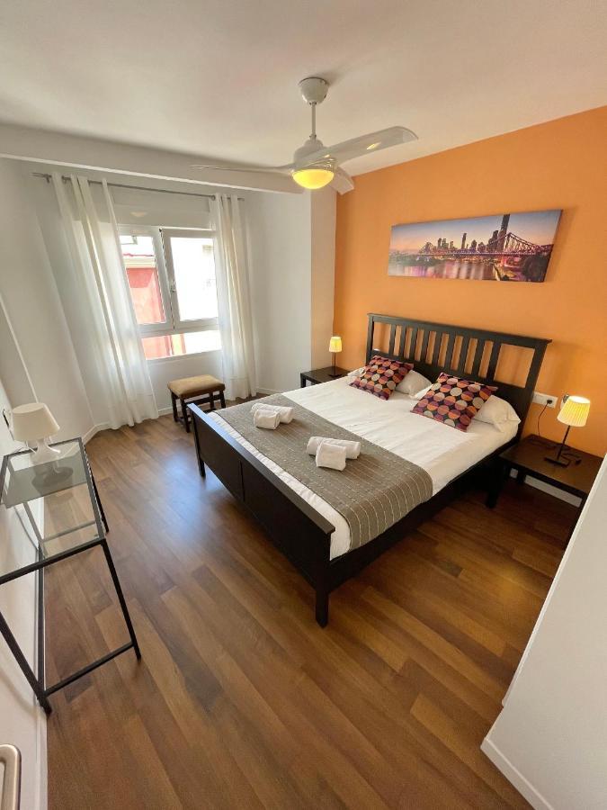 Apartamentos Sevilla บาเลนเซีย ภายนอก รูปภาพ