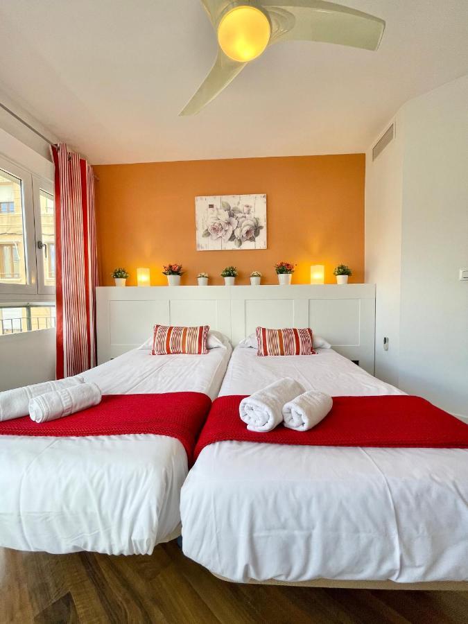 Apartamentos Sevilla บาเลนเซีย ภายนอก รูปภาพ